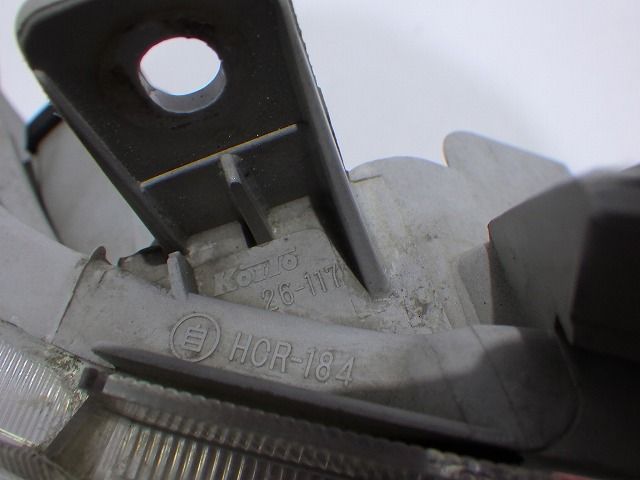 本当にお買い得です！ 200 ハイエース 右ヘッドライト ハロゲン 1型 2型 26-117 47 レベ付 コーティング 81130-26470 比較的 250910062 【超美品】