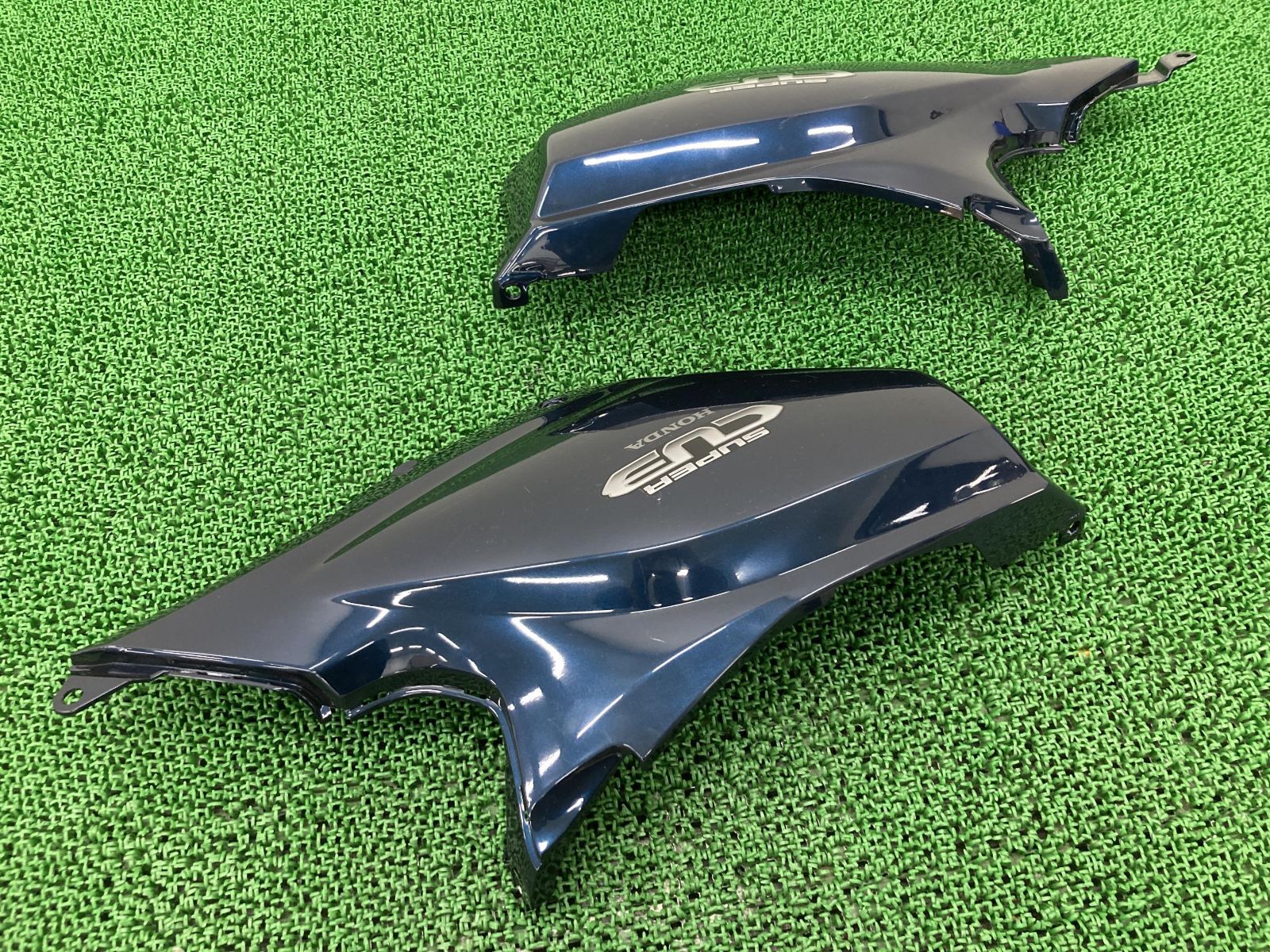 スーパーカブ110 サイドカウル 左右 紺M KZV ホンダ 純正 中古 バイク