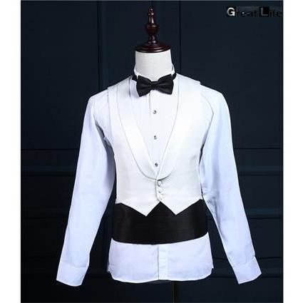 貴族服装S