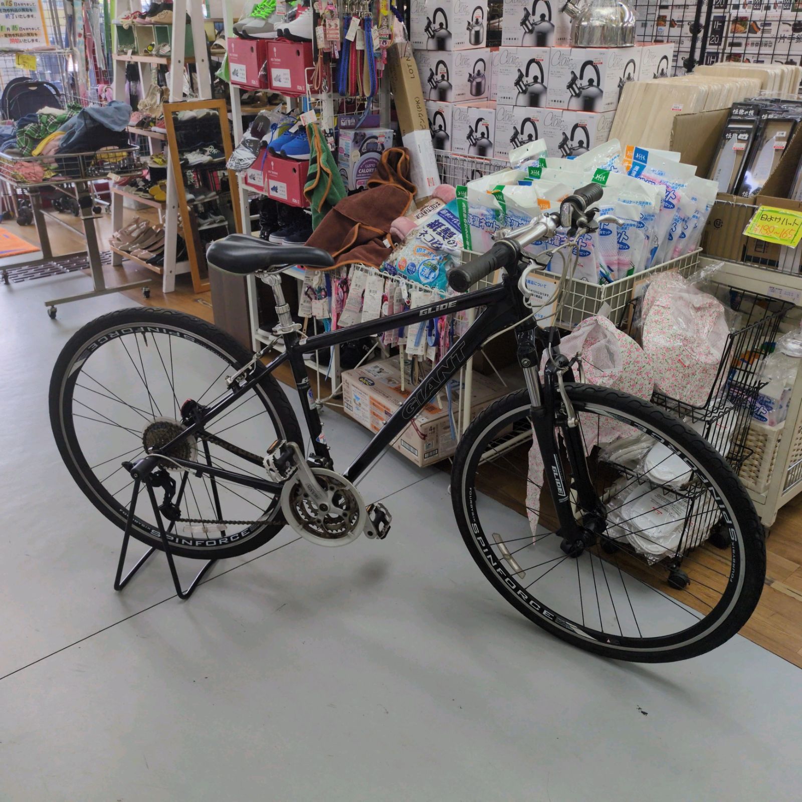 J590 ★サビキズ使用感有り★MTB★GIANT★GLiDE  R3★3✕8段★700×38C J590 ☆サビキズ使用感有り☆MTB☆GIANT☆GLiDE R3☆3✕8段☆700×38C