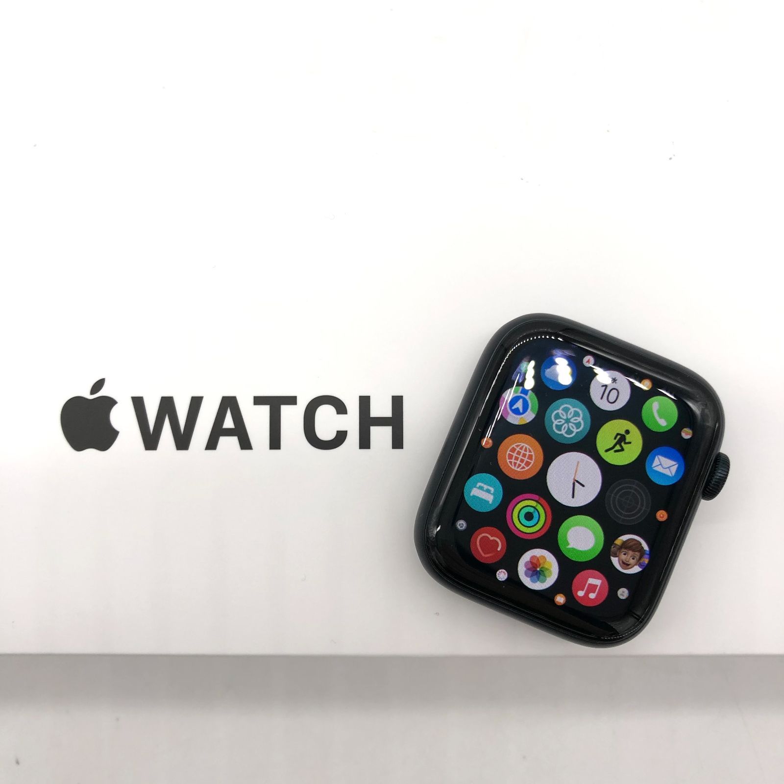 ▽【ABランク】Apple Watch SE 第2世代 44mm GPSモデル MNLC3J/A