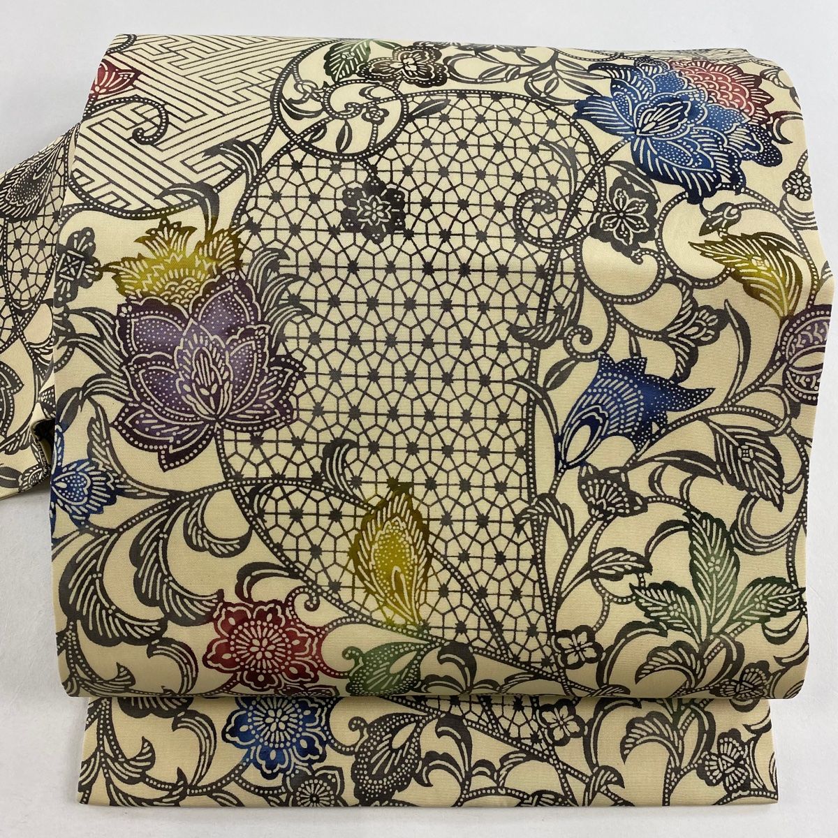 名古屋帯 美品 名品 江戸紅型 花唐草 有職文様 ベージュ 正絹 【中古 