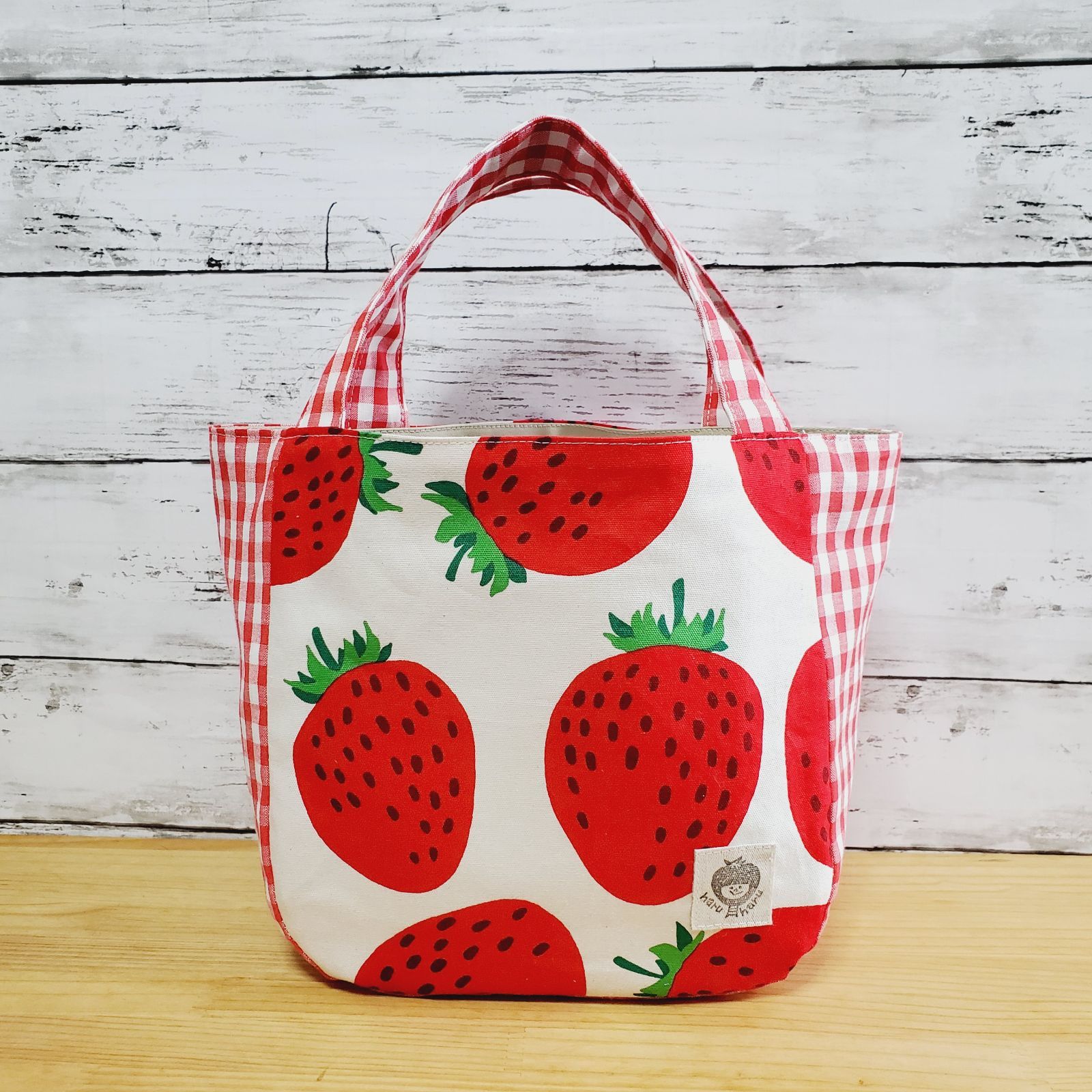 いちごトートバッグ ハンドメイド ハンドメイド 幅広マチの毎日の