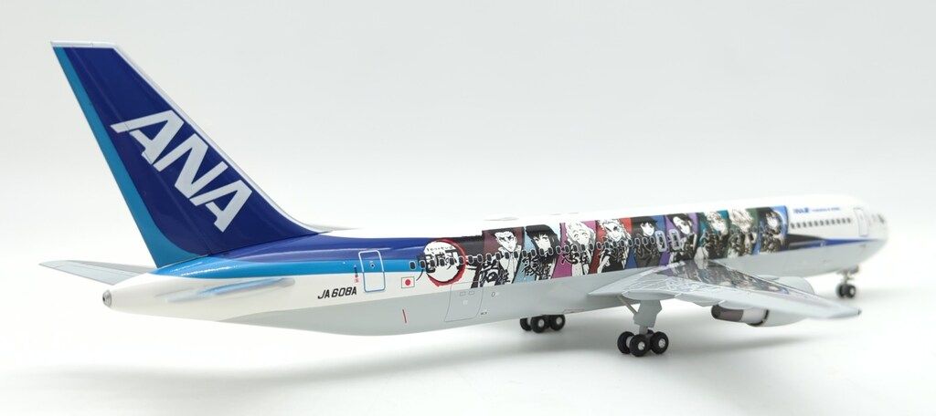 ANA OFFICIAL PRECISION MODELS B767-300ER 1/200 ANA B767-300ER