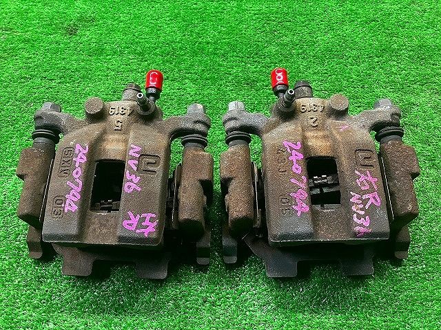 日産 NV36 スカイライン 4WD リアキャリパー左右 250207203