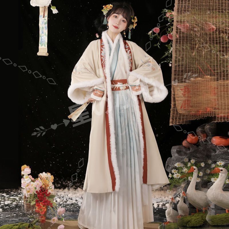 豪華刺繍デザイン 中国風  冬季特別版 【宋代風】立ち襟ロングジャケット＆百褶スカートセット 裏起毛仕様 優雅な中華デザイン オレンジ＆クリーム色 撮影会・日常使いに最適 新品未使用 漢服 豪華刺繍デザイン 中国風 冬季特別版 【宋代風】立ち
