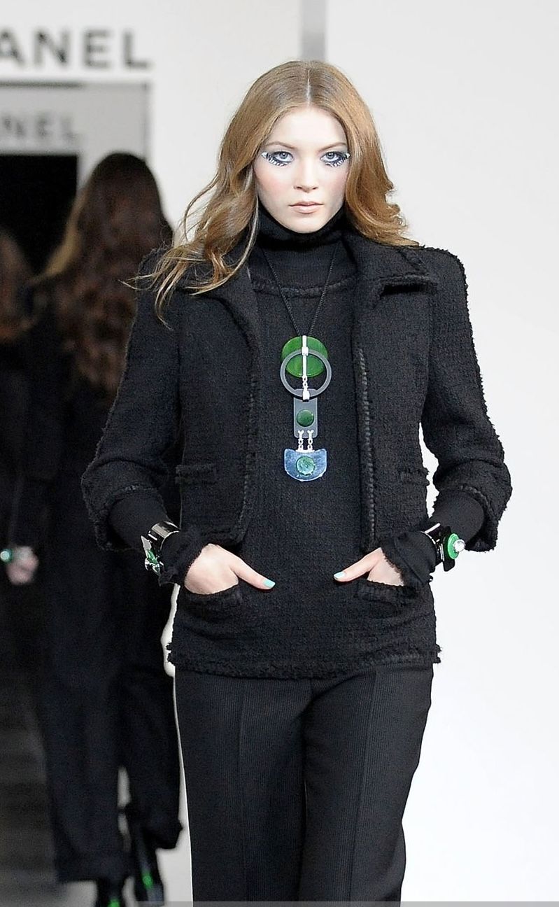 シャネル スーツ セットアップ CHANEL ブラック ウール ツイード