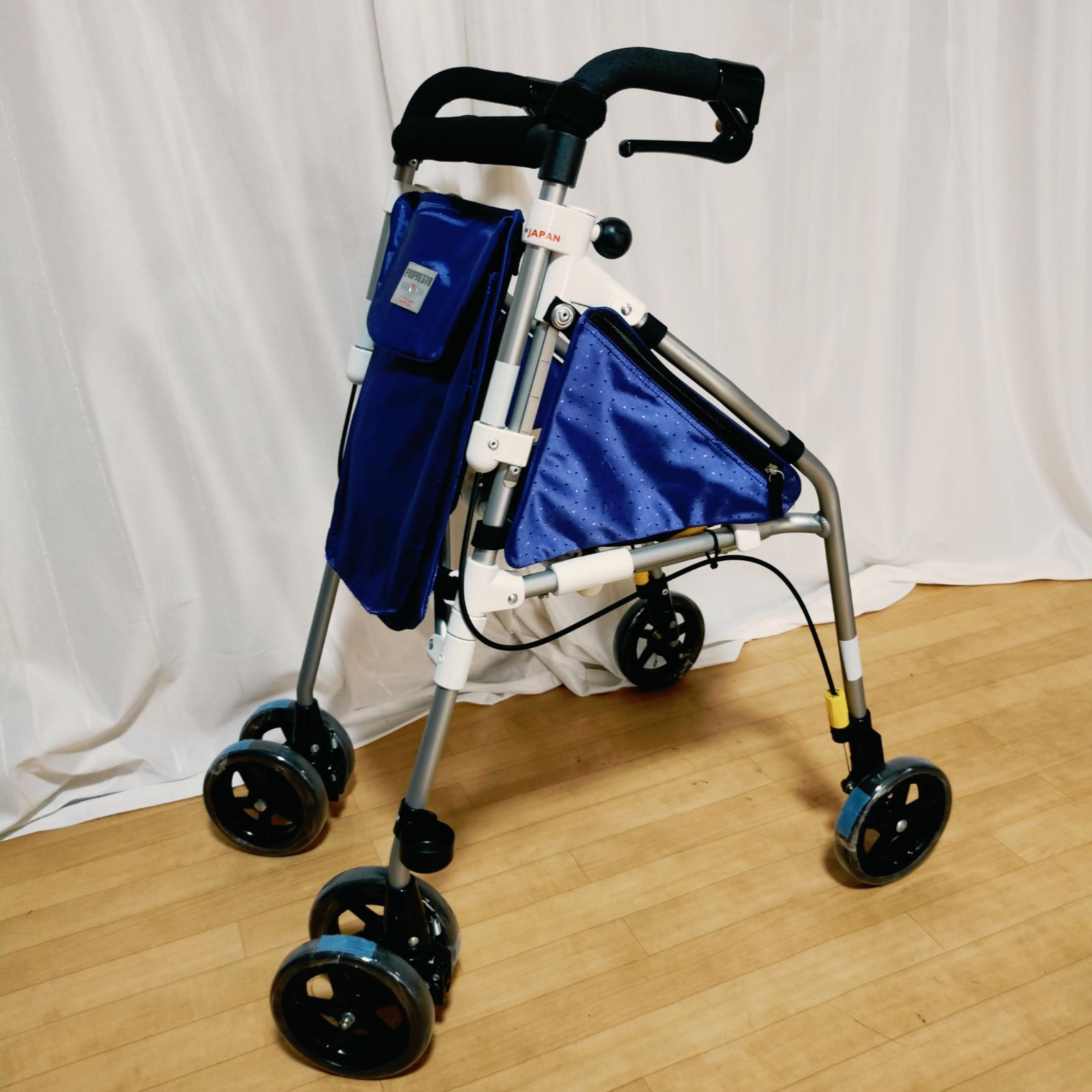 ウィズワン(象印ベビー】シルバーカー ピウプレスト マム ポイント