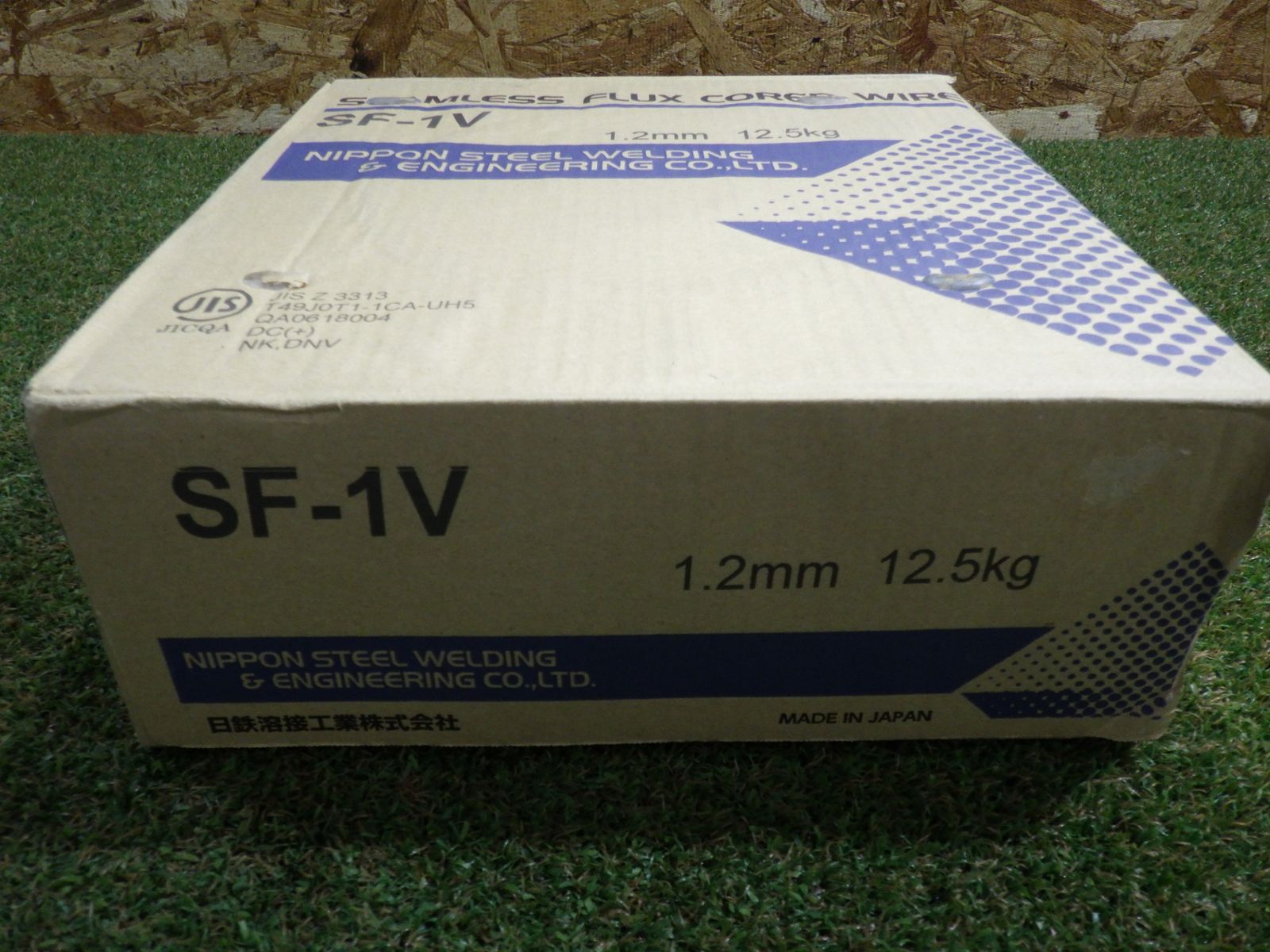 未開封 未使用品 日鉄溶接工業 軟鋼用 ソリッドワイヤー 1.0mm 20㎏ YM-28 ④ □日鉄溶接工業 軟鋼用ソリッドワイヤ 1.0mm 20kg YM-28 領収書