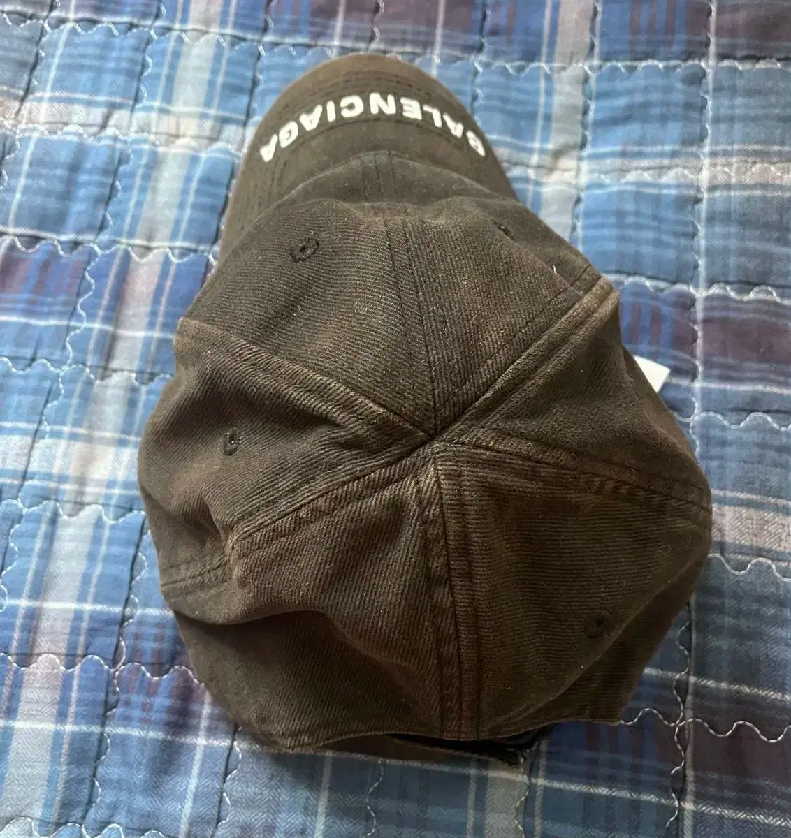 BALENCIAGA