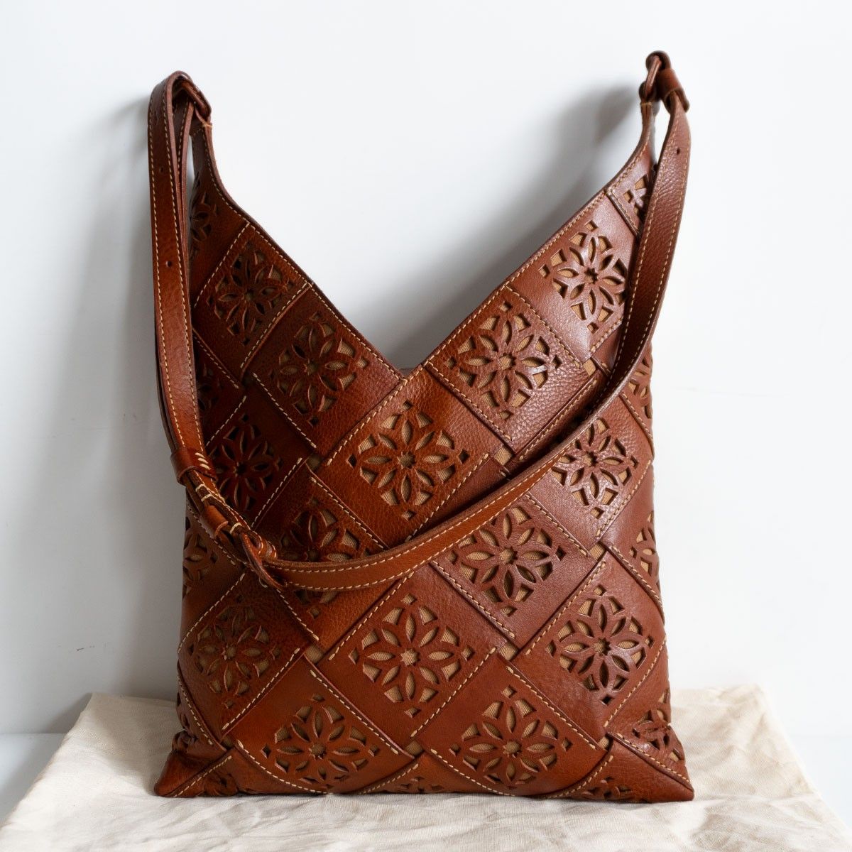genten カットワーク ショルダーバッグ 美品】genten ゲンテン 