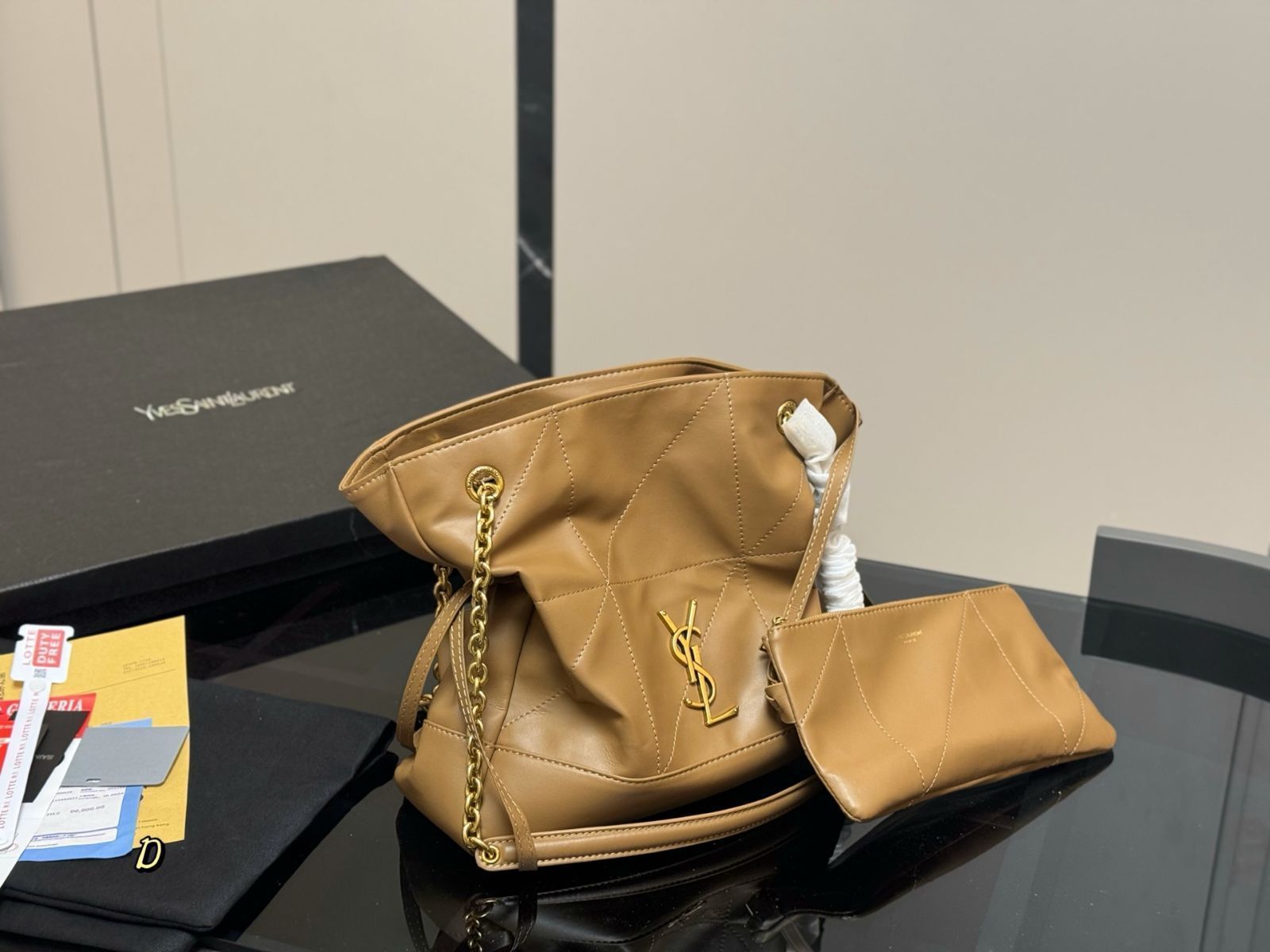 【ほぼ美品】サンローラン　YSL バック Le 37 （シャイニーレザー） | Saint Laurent サンローラン | YSL JP