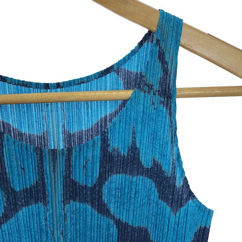 【美品】  PLEATS PLEASE ISSEY MIYAKE / プリーツプリーズイッセイミヤケ | Ikat Tribal Pleats Top プリーツトップス | 3 | ブルー | レディース 美品】 PLEATS PLEASE ISSEY MIYAKE / プリーツプリーズイッセイミヤケ