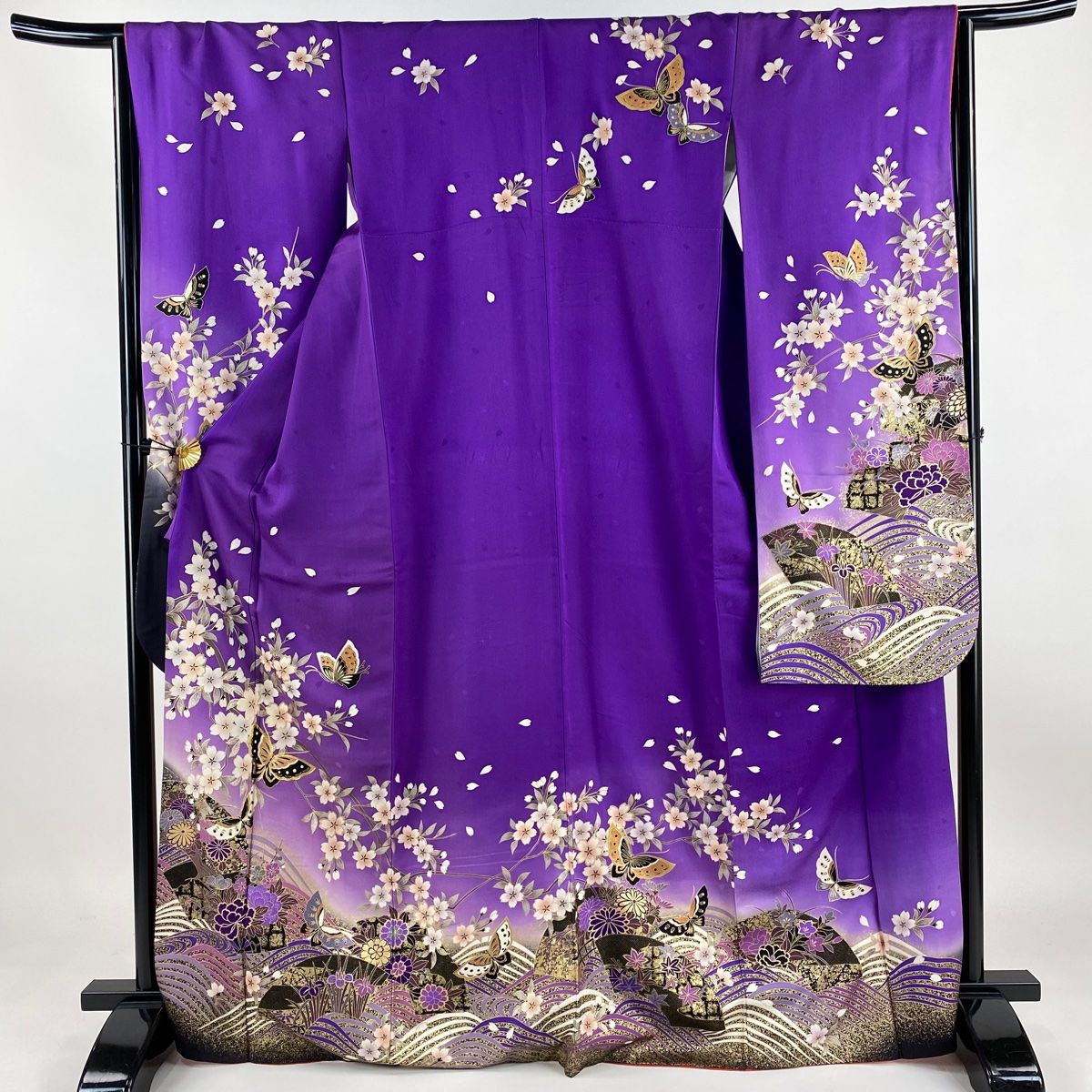 【美品】ロング振袖　松竹梅・蝶模様　茶紫×黒　金彩友禅　身丈165cm 振袖 身丈161cm 裄丈67.5cm L 袷 蝶 桜 箔 金彩 黒 正絹 逸品
