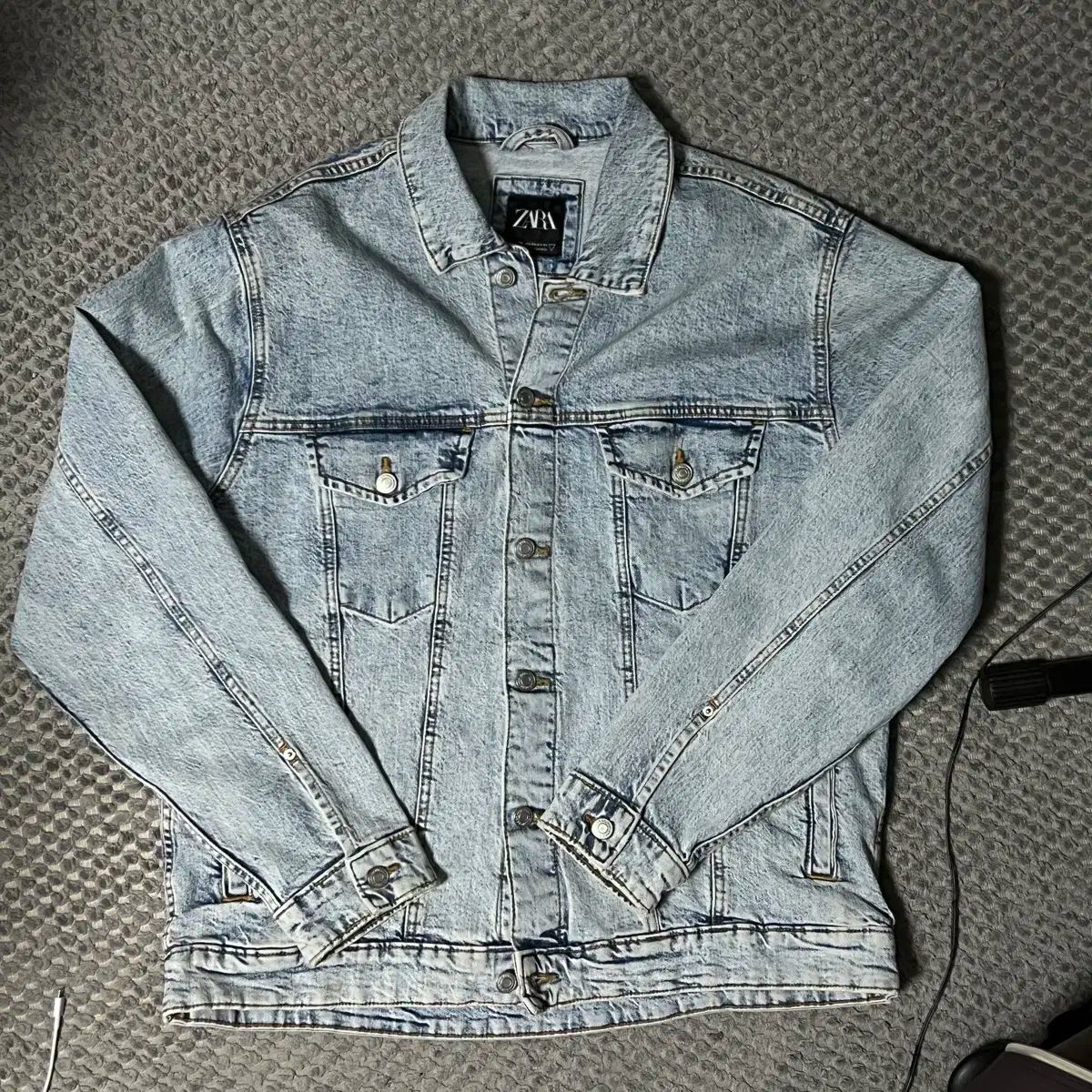 ZARA ライトブルーデニムジャケット トラガージャケット XL 105