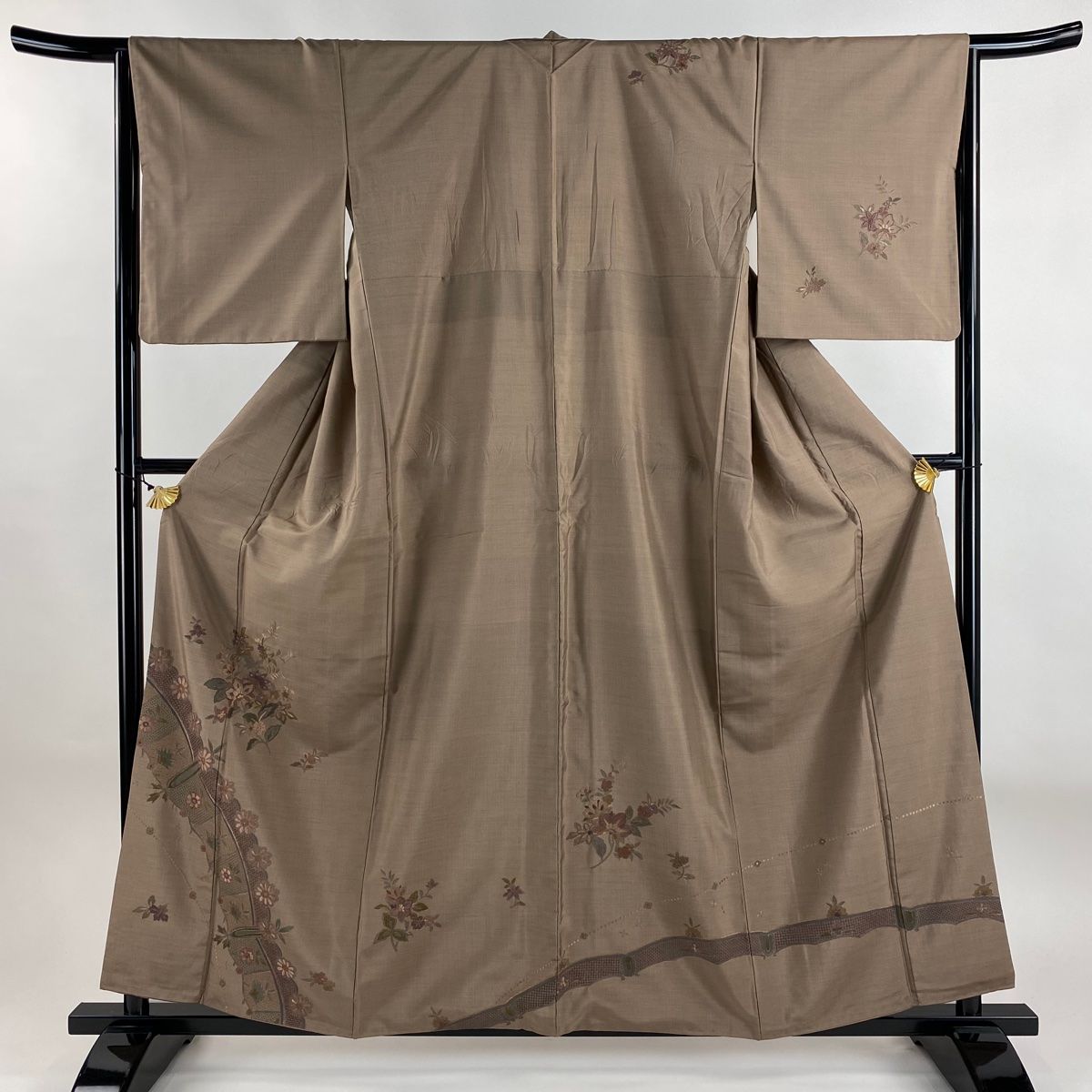 訪問着 身丈159cm 裄丈65cm M 袷 紬地 草花 刺繍 薄小豆 正絹 秀品