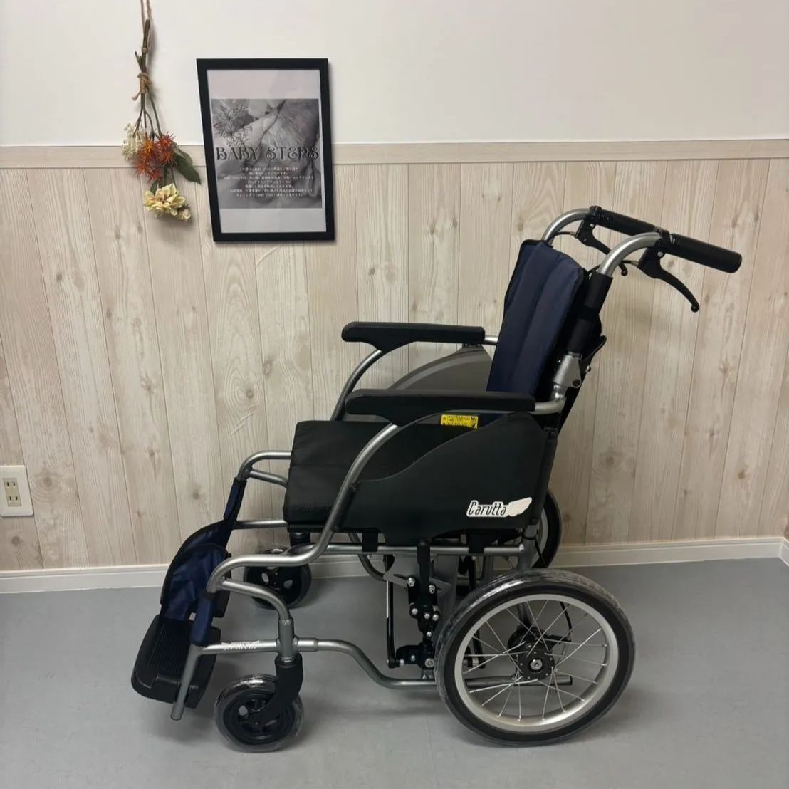 消毒済 中古 車椅子】すぐ使える車椅子 美品 Miki CRT-2-CZ 介助用