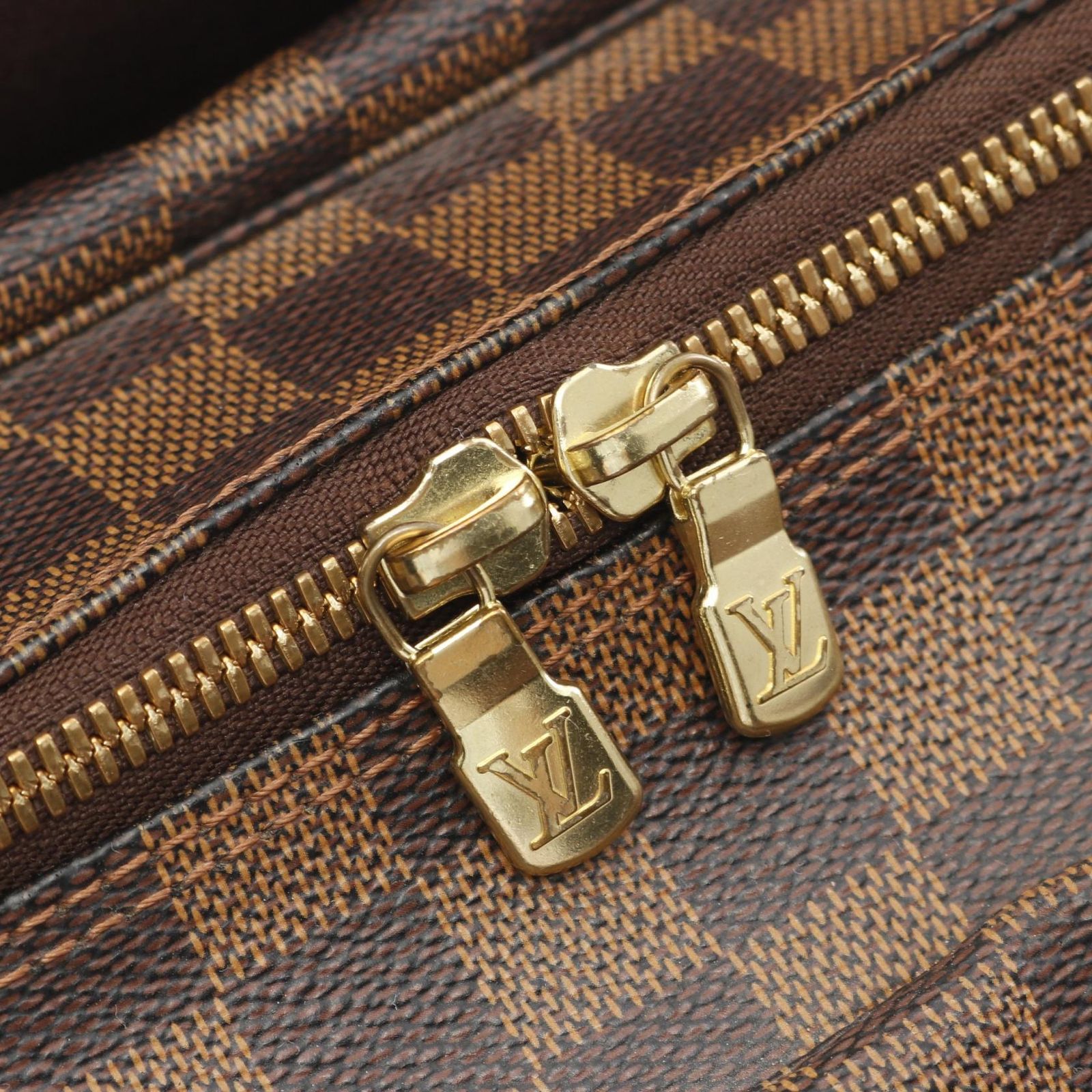 LOUIS VUITTON ルイ・ヴィトン ナヴィグリオ ショルダーバッグ