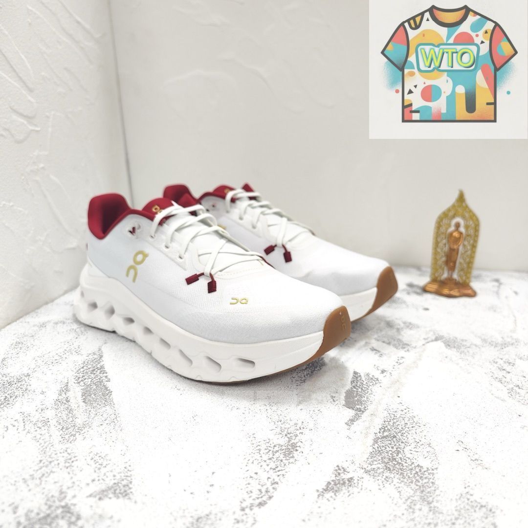 ON Cloudtilt（クラウドティルト）ホワイトレッド スニーカー