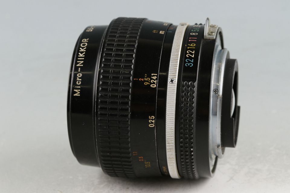 Nikon F2 Photomic DP-1 + Micro-Nikkor 55mm F/3.5 Non-Ai Lens