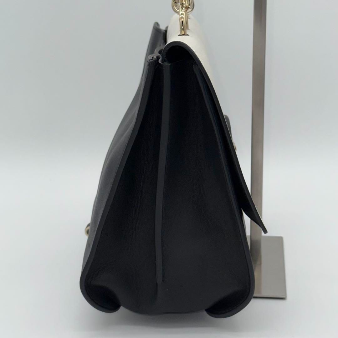 【極美品】FURLA SCOOP リバーシブル ハンドバッグ レザー ブラック 極美品】FURLA SCOOP リバーシブル ハンドバッグ レザー