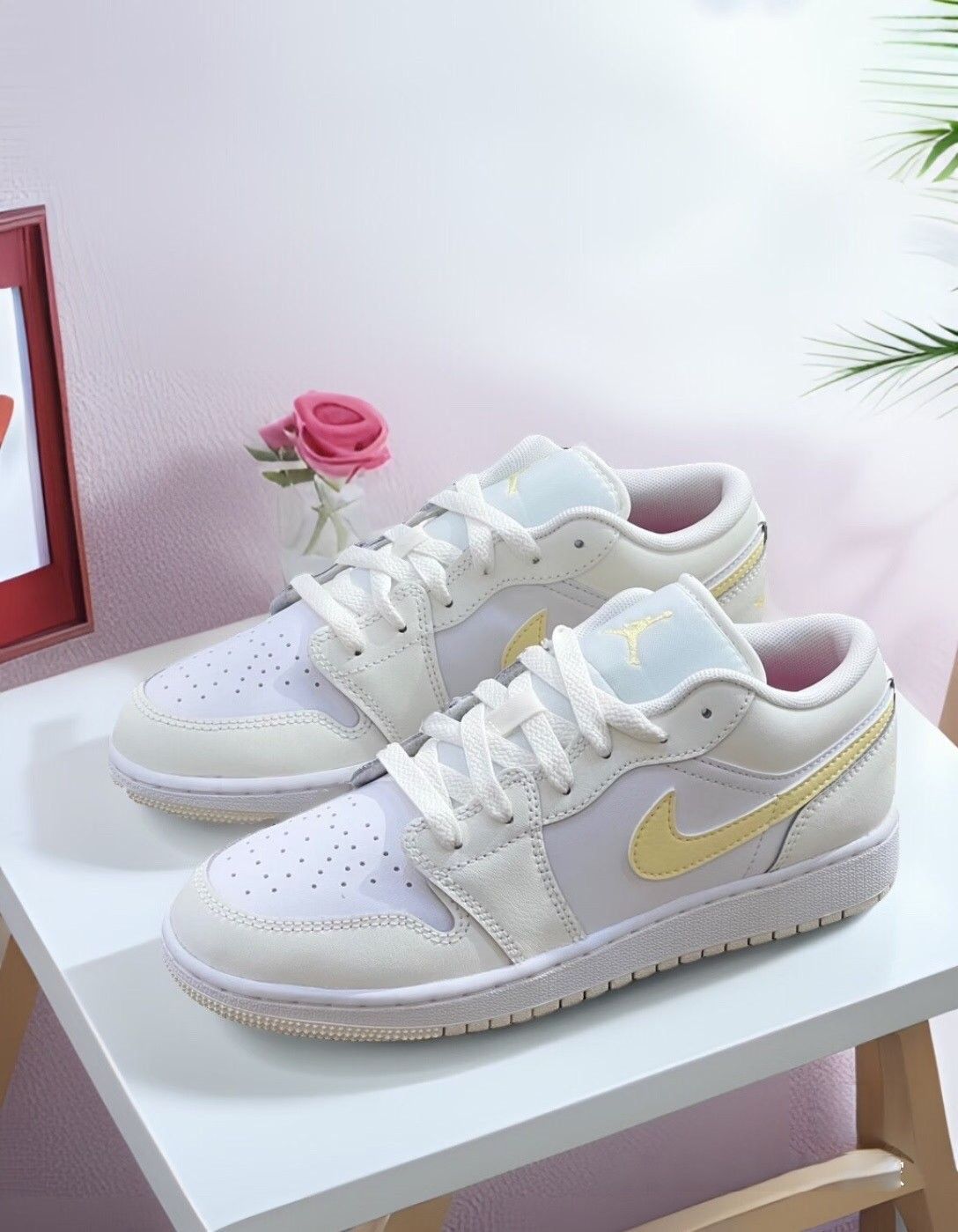 ✨大特価✨新品 未使用  ナイキ NIKE Air Jordan 1 Low AJ1 箱付 男女兼用 FV8486-181