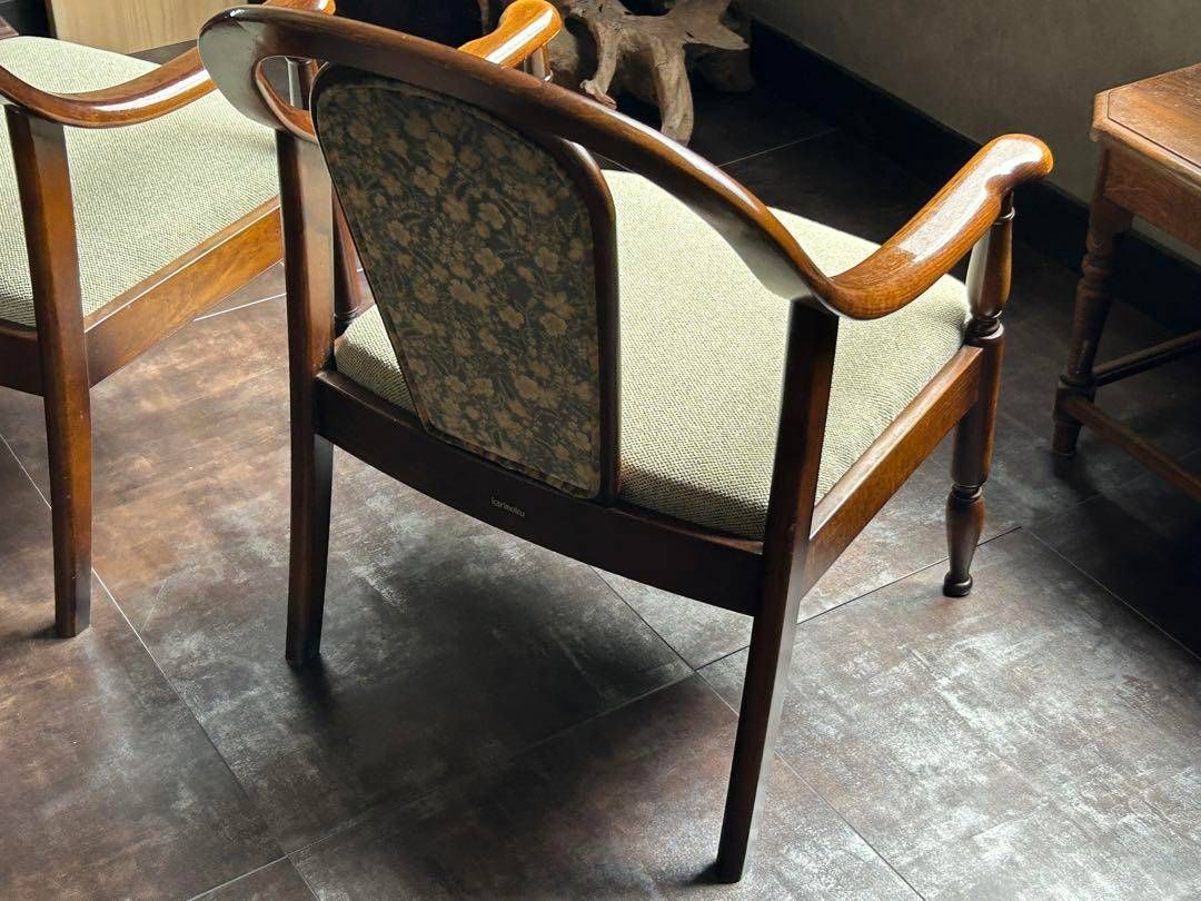 ①　リメイク品　尾州生地　ホワイト座面　カリモク　コロニアル　アームソファ　NI リメイク品 尾州生地 ホワイト座面 カリモク コロニアル アーム