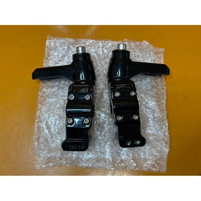 Kuryakyn クリアキンステップ