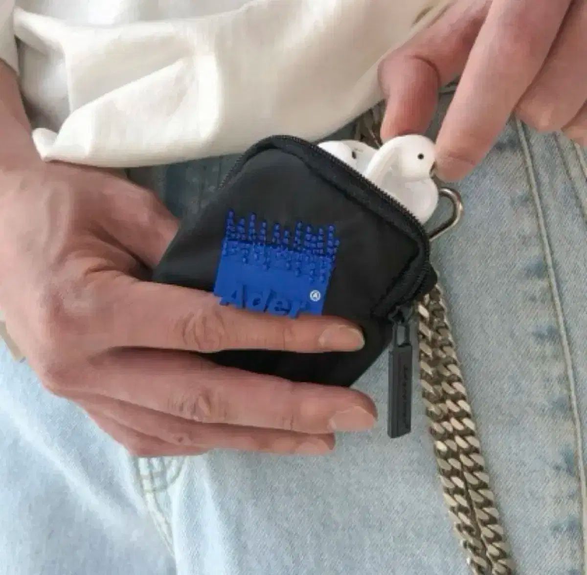 アーダーエラー エアーポッズ ポーチ