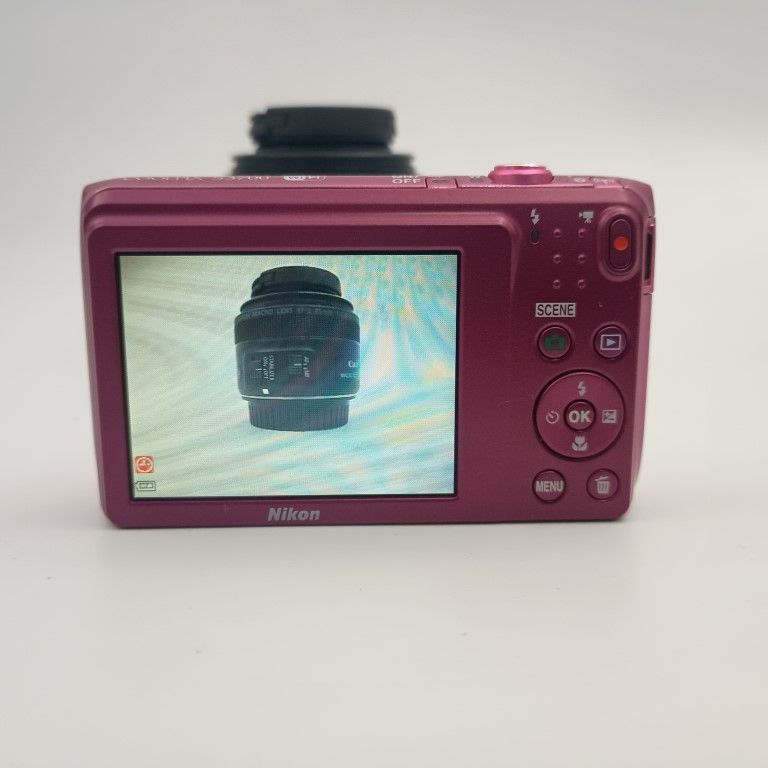 ピンク コンパクトデジタルカメラ