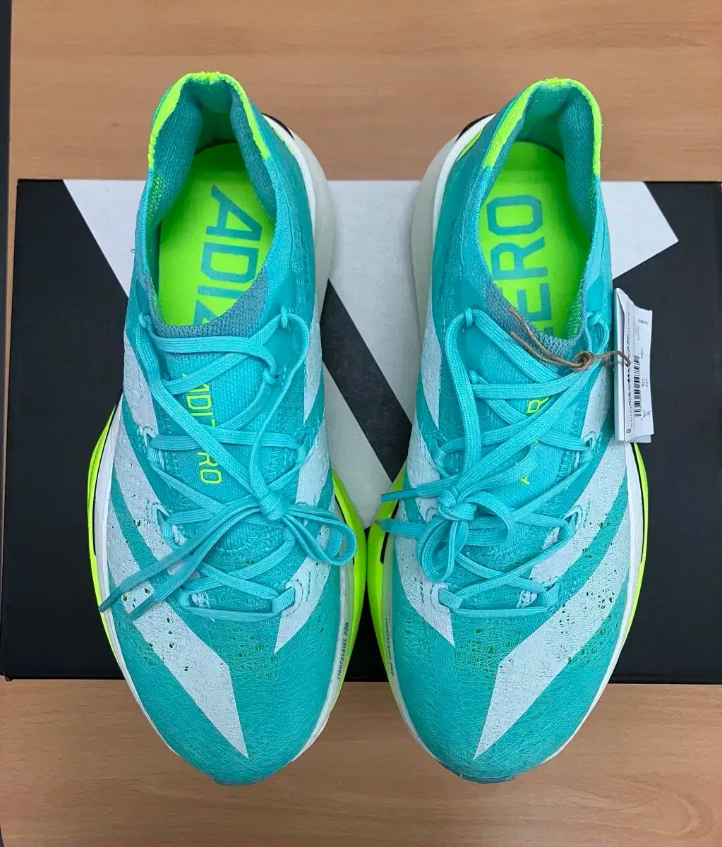 アディダス アディゼロ プライム X3 ストラング ランニングシューズ