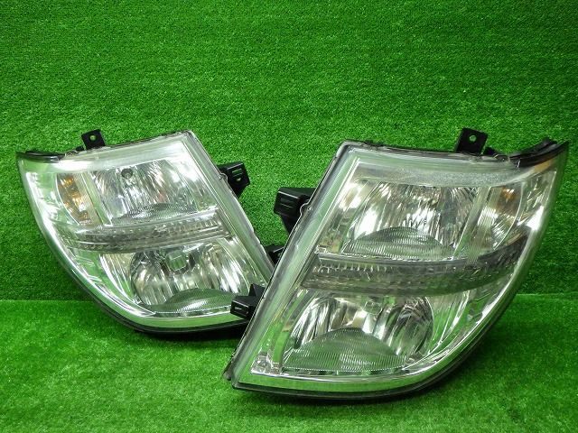 日産純正 E51 エルグランド 後期 キセノン HID ヘッドライト 左右 日産純正 E51 エルグランド 後期 キセノン HID ヘッドライト 左右