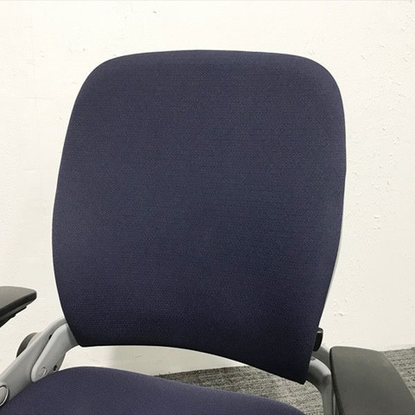 オフィスチェア steelcase