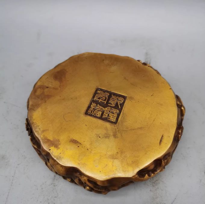 銅製 梅花狐香炉 吉祥九尾狐 茶室禅意薫香炉 装飾品 工芸品 置物 銅製 梅花狐香炉 吉祥九尾狐 茶室禅意薫香炉 装飾品 工芸