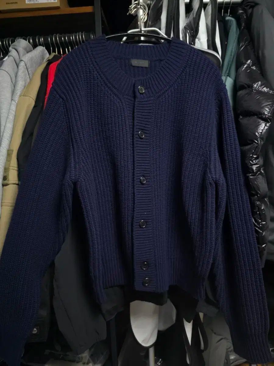 モマデザイン ウール ラウンドネック クロップド ニット カーディガン ネイビー 48 100