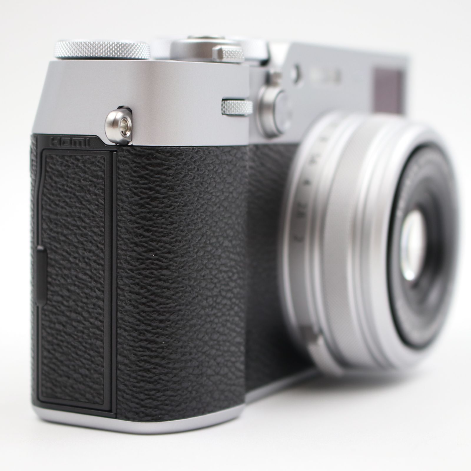 新品未使用　FUJIFILM X100VI　シルバー FUJIFILM X100VI シルバー 未使用品 美品】FUJIFILM X100VI