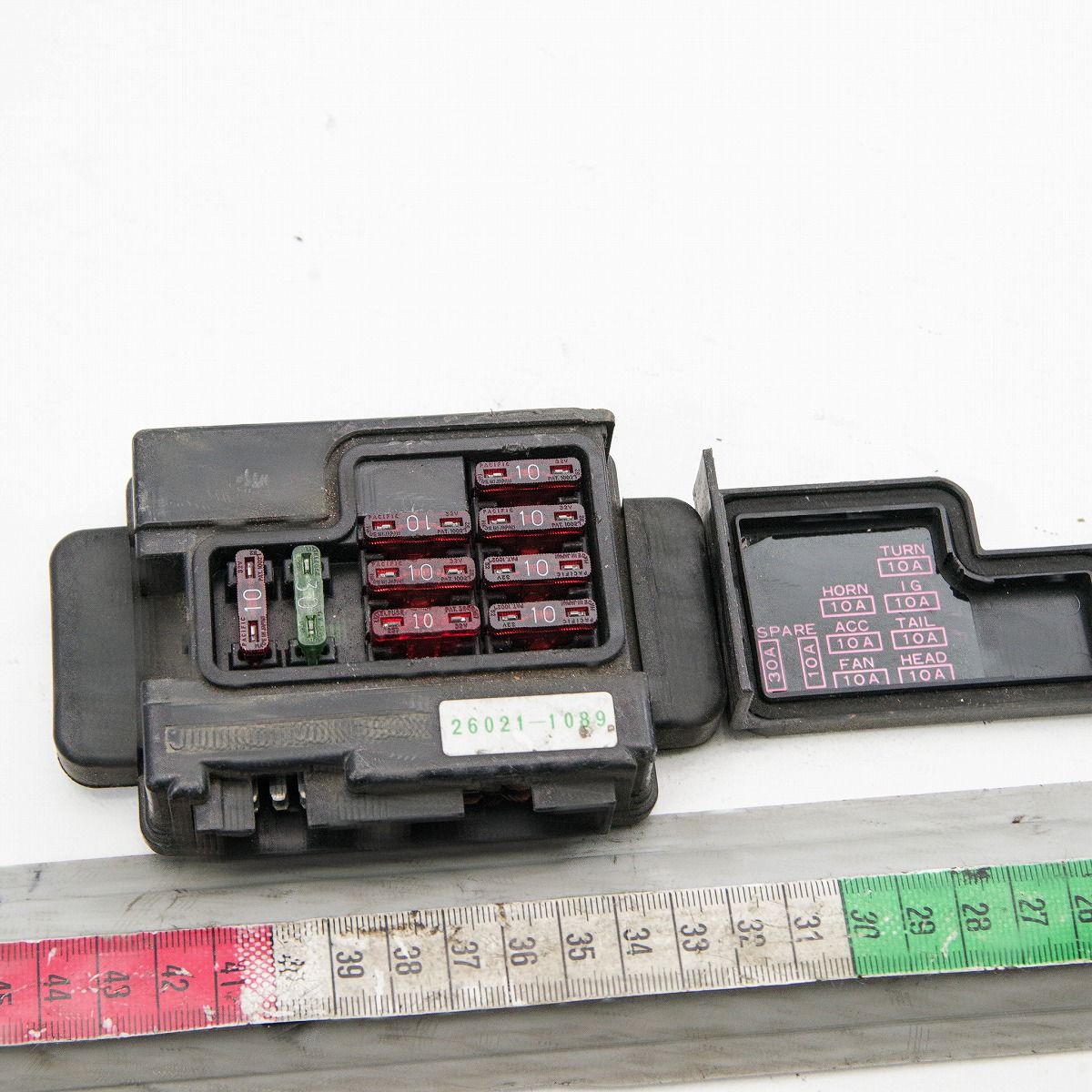 カワサキ ZRX400(ZR400E) 純正 ヒューズボックス(26021-1089) ①