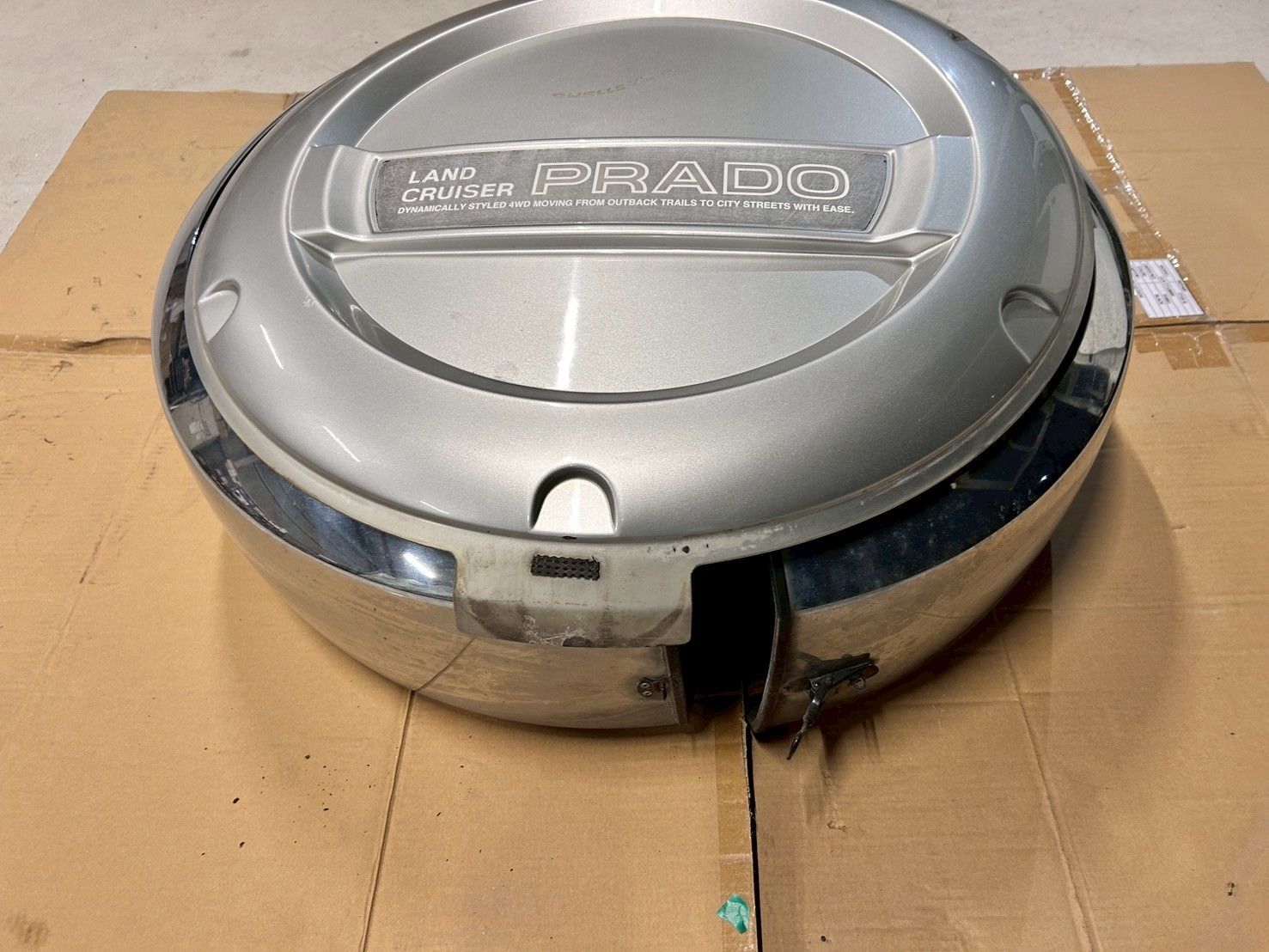 95プラド 純正背面タイヤカバー ハンドルセット 最新