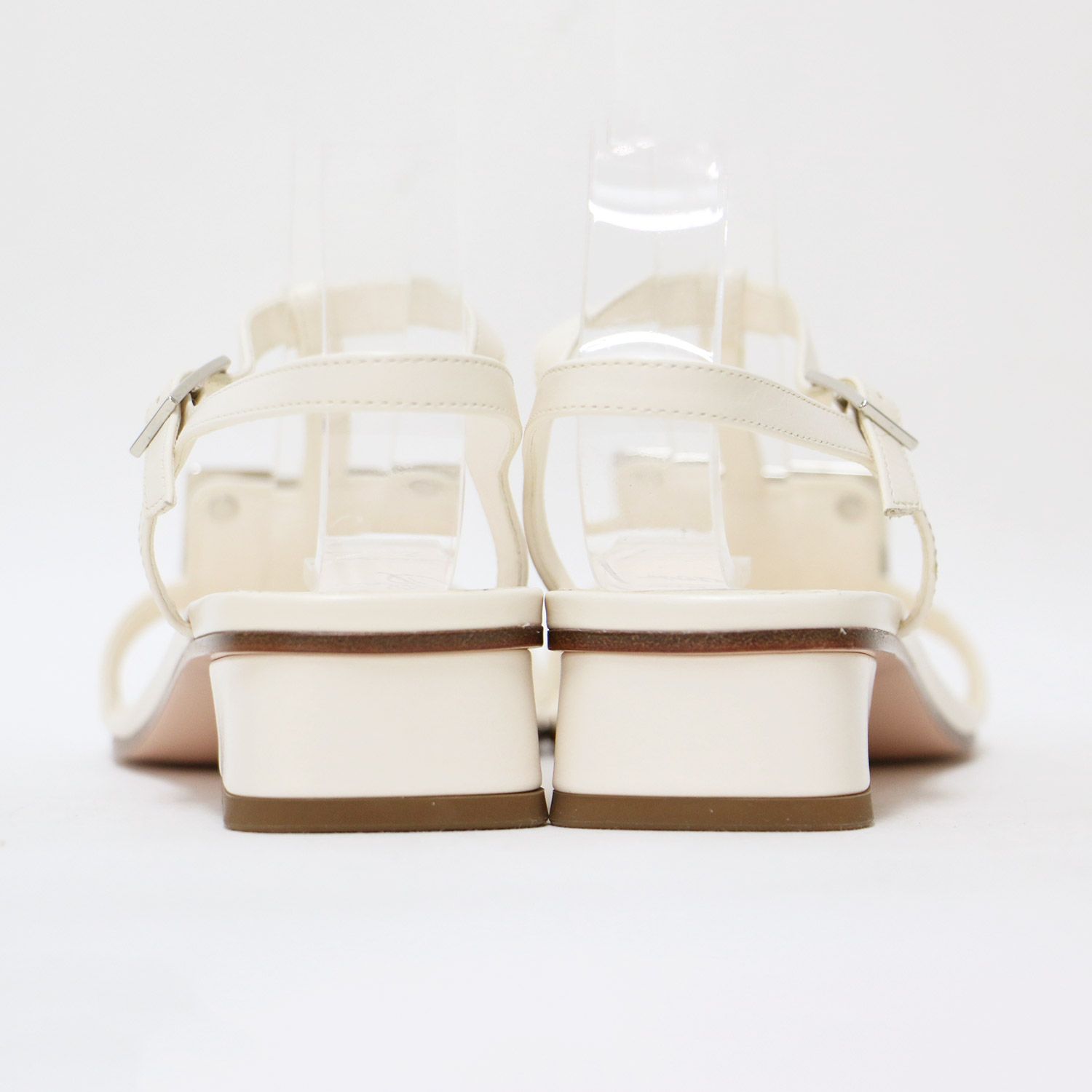ロジェヴィヴィエ　白　サンダル　size35 ロジェヴィヴィエ 白 サンダル size35 （ロジェヴィヴィエ白