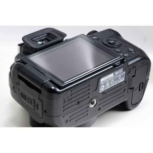 Nikon D5100 ダブルズームキット ニコン nikon D5100 ダブルズームキット 18-55mm 55-300mm