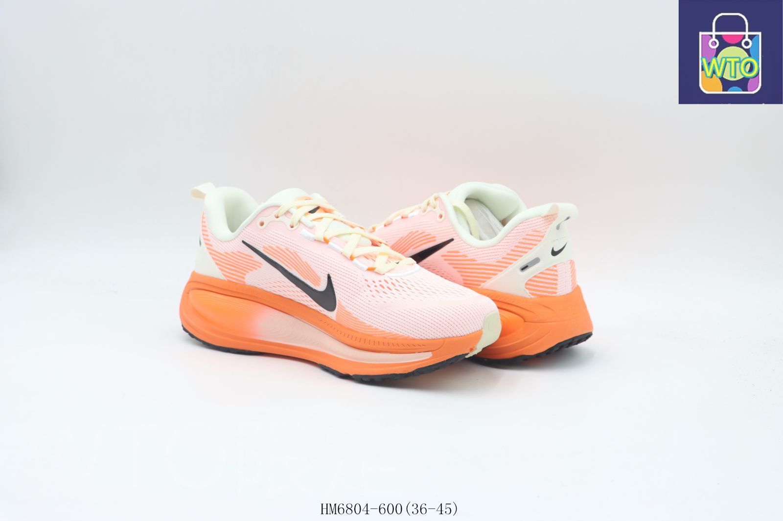 今日WTO】Nike ナイキ ランニングシューズ HM6804 - 600