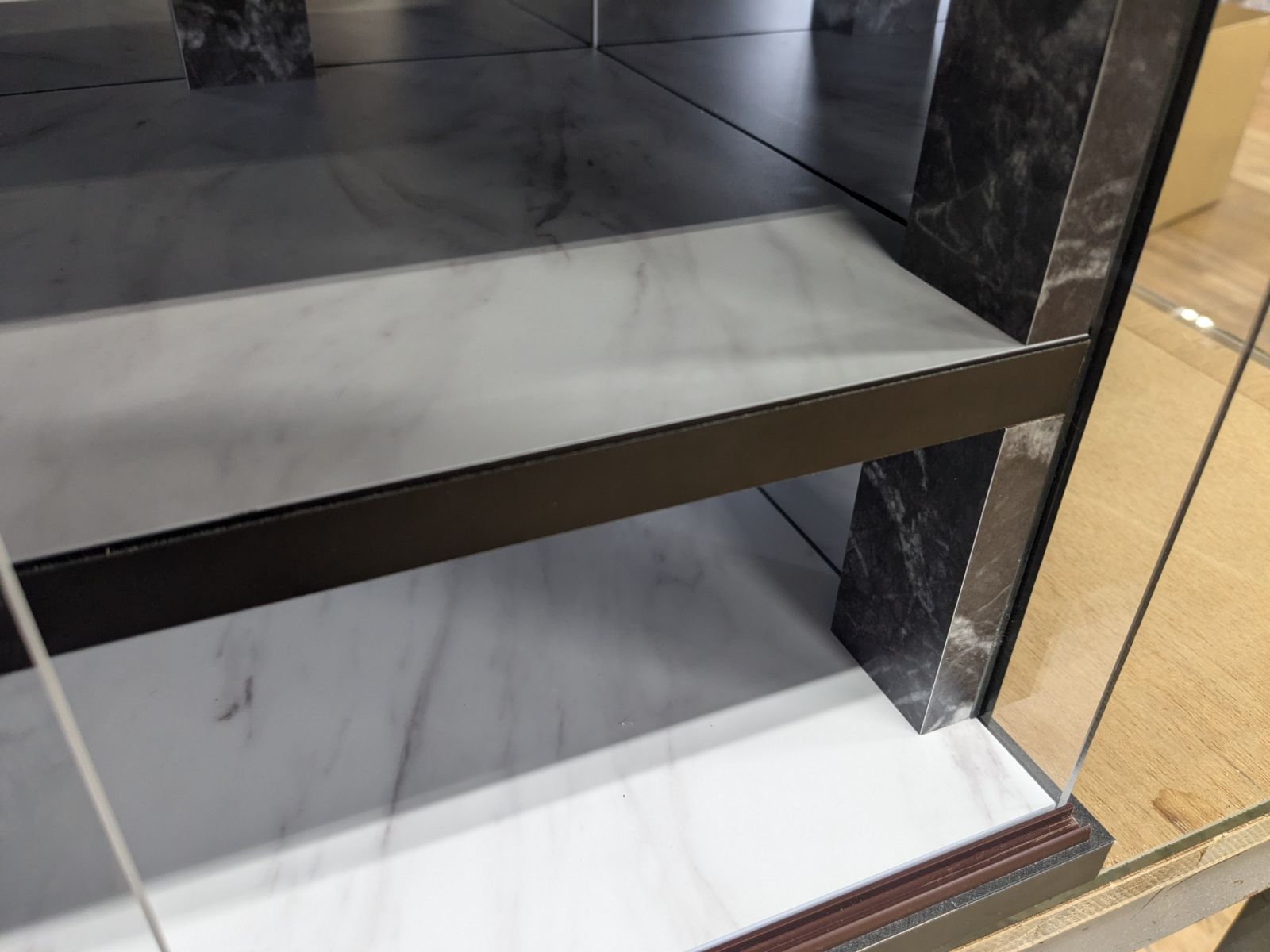 アクリルショーケース 2階仕様 - メルカリ