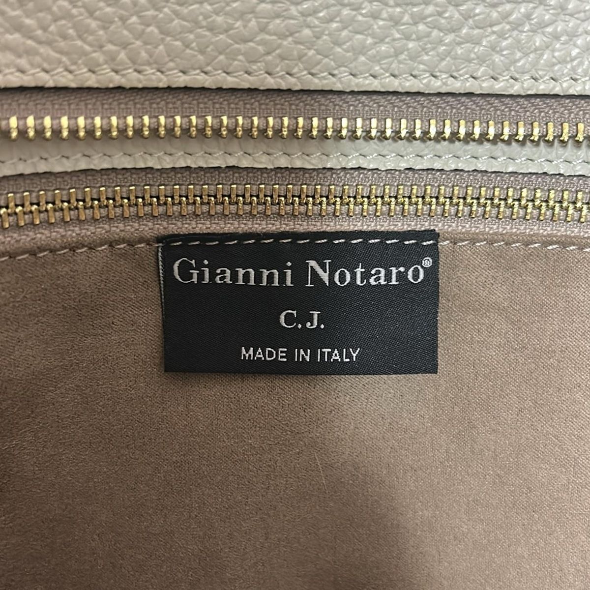 【美品】GIANNI NOTARO アイボリーシリーズ 美品】GIANNI NOTARO アイボリーシリーズ - メルカリ