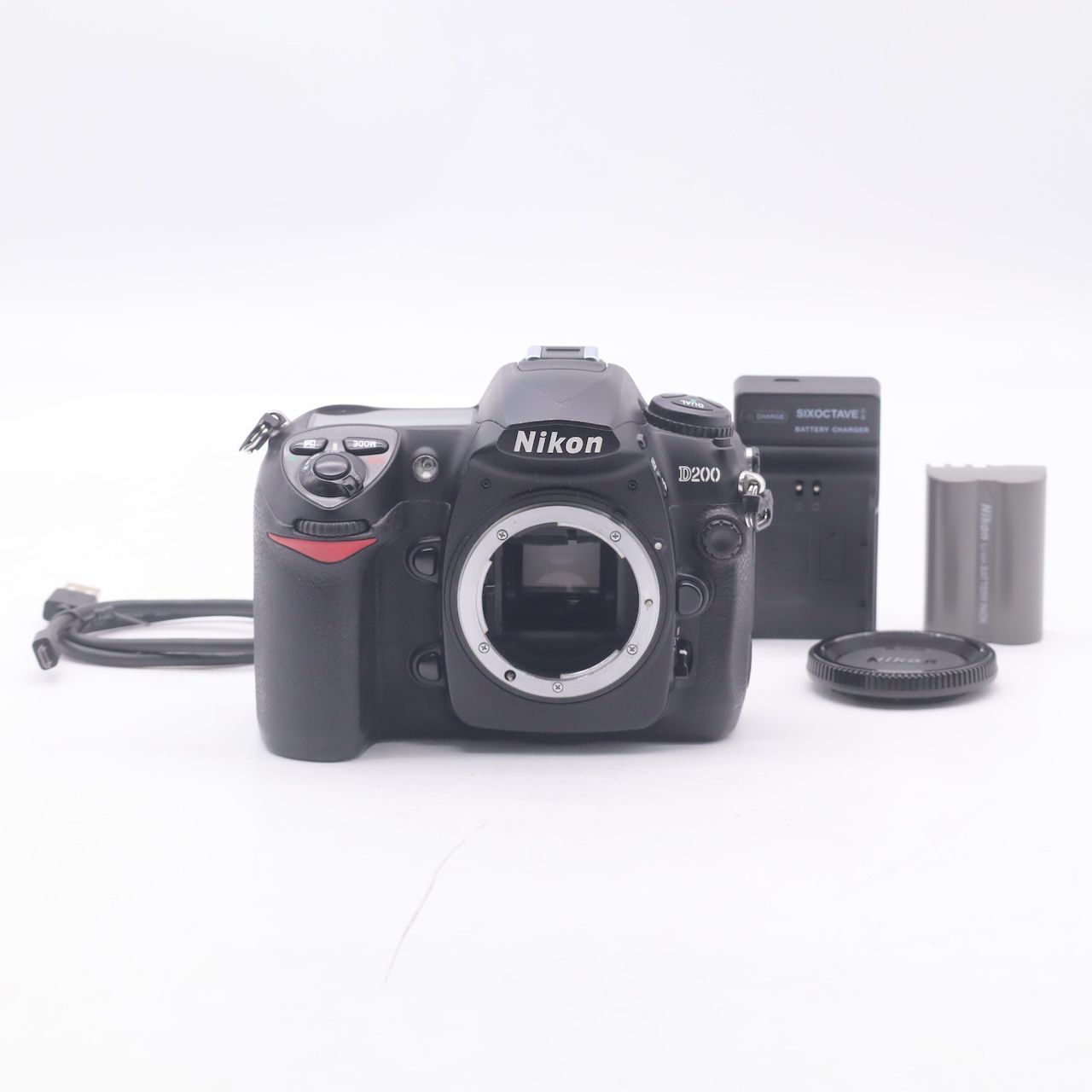 ニコン Nikon デジタル一眼レフカメラ D200 ボディ本体 シャッター回数