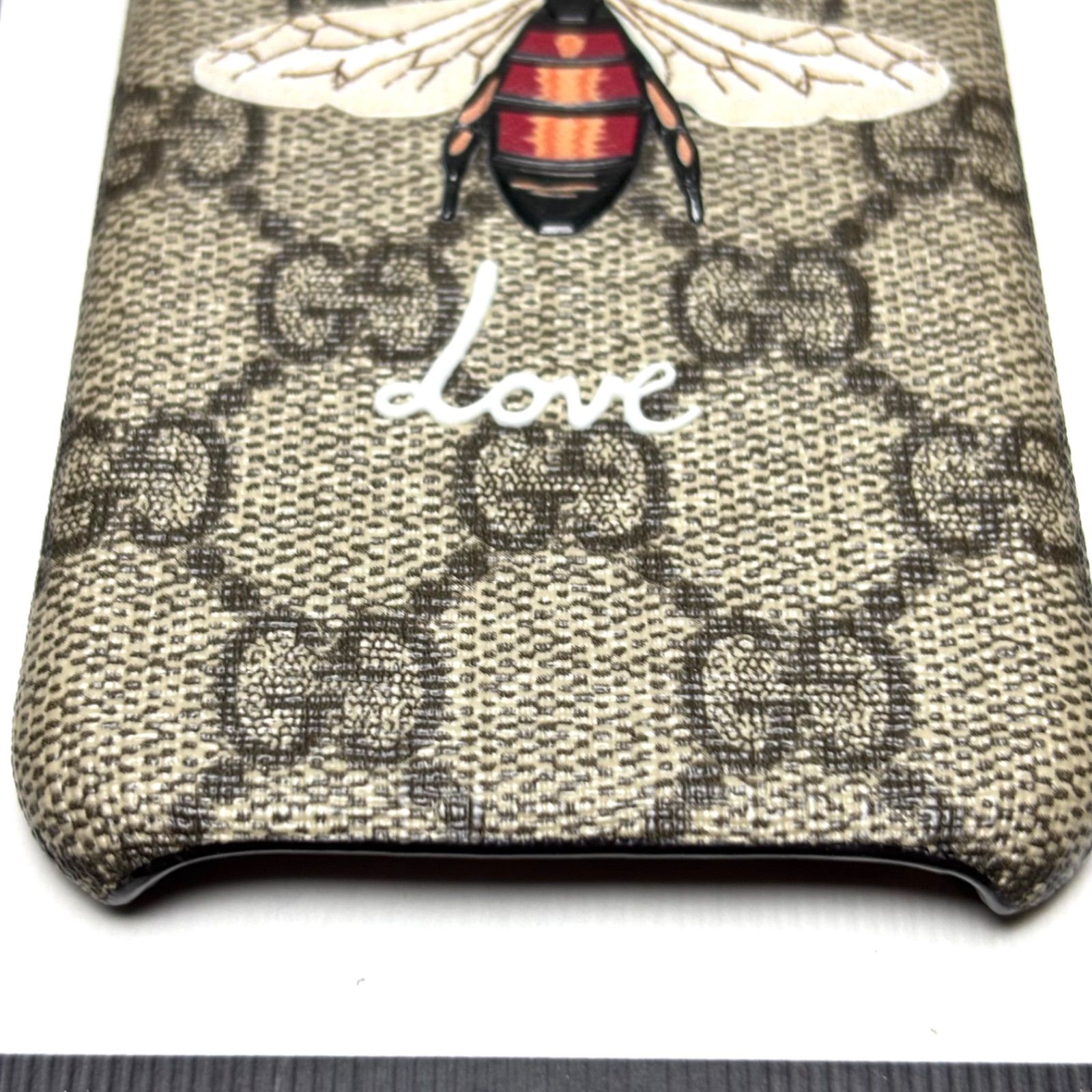 グッチ】Blind for Love Bee iPhone7/8/SE ケース