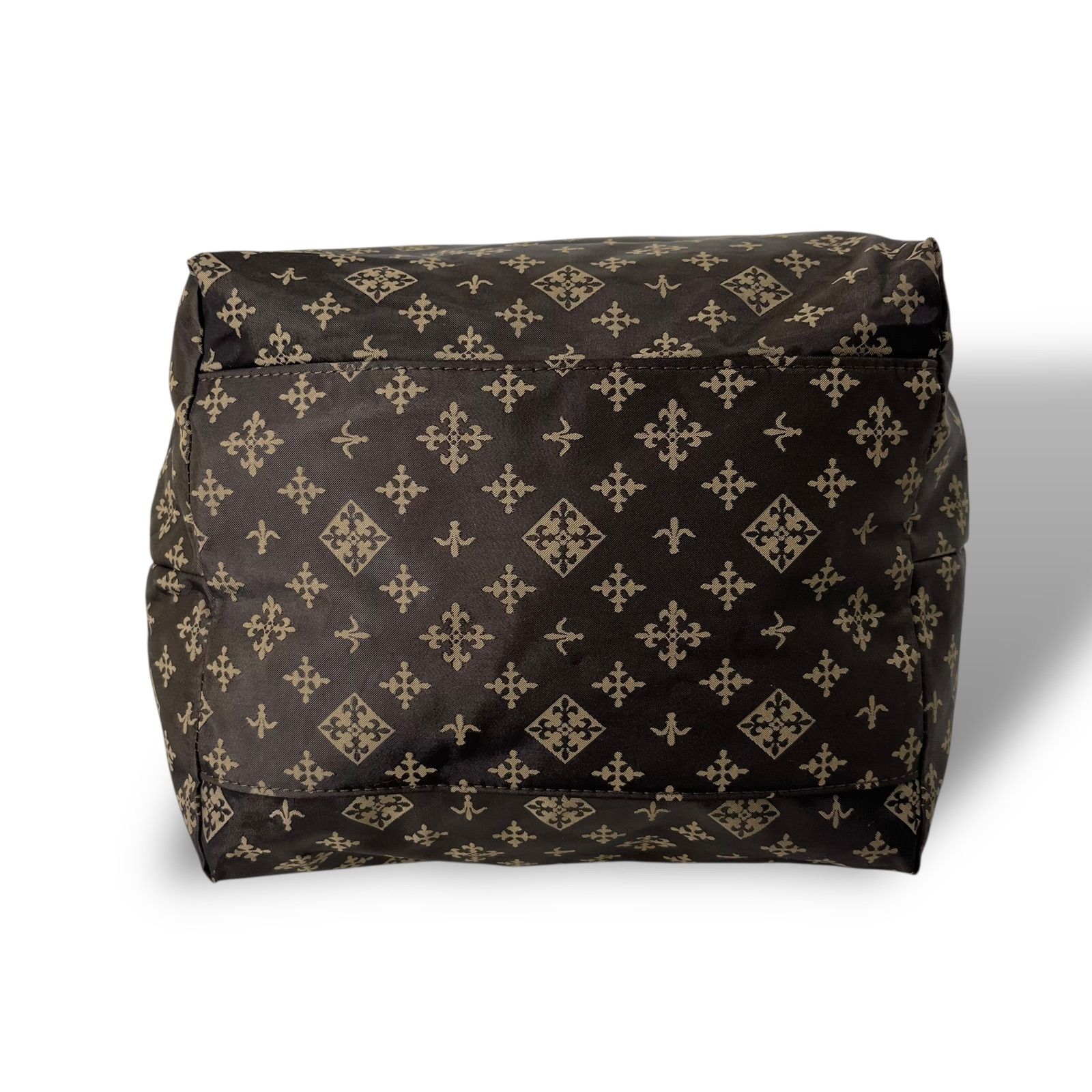 ブラウン ゴールド金具