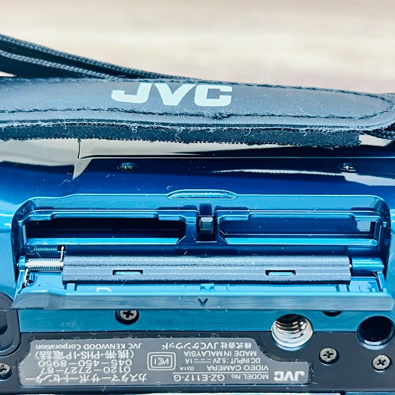 稼働品】JVC ケンウッド Everio GZ-E117-W ビデオカメラ