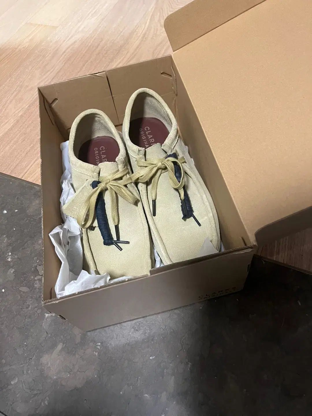 43 Clarks(クラークス) ワラビー メープル 280