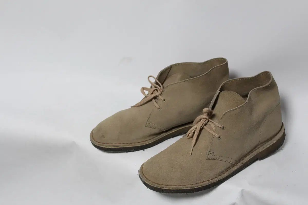 Clarks クラークス