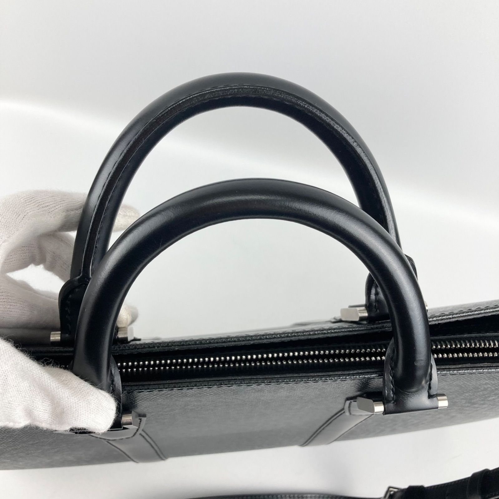 LOUIS VUITTON ルイヴィトン M30052 タイガ ポルト ドキュマン・ロザン 